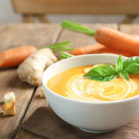 Karotten-Apfelsinen-Ingwer Suppe