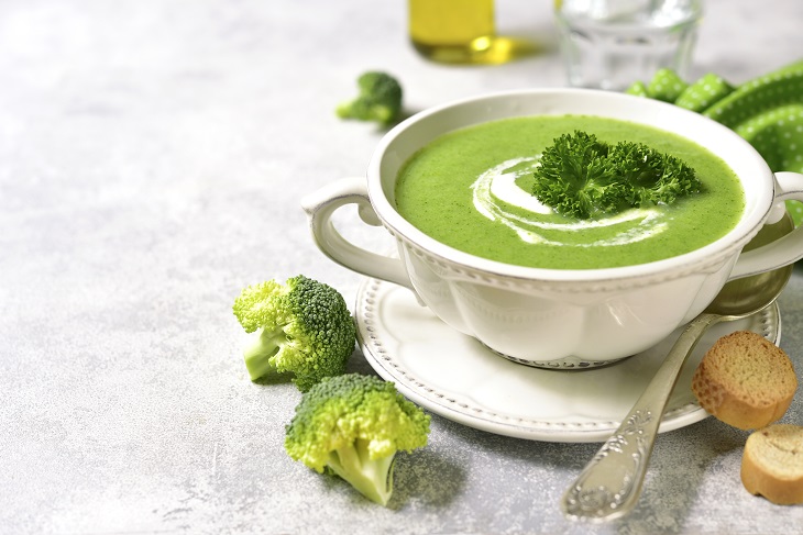 Pea-broccoli-zucchini-dragon soup